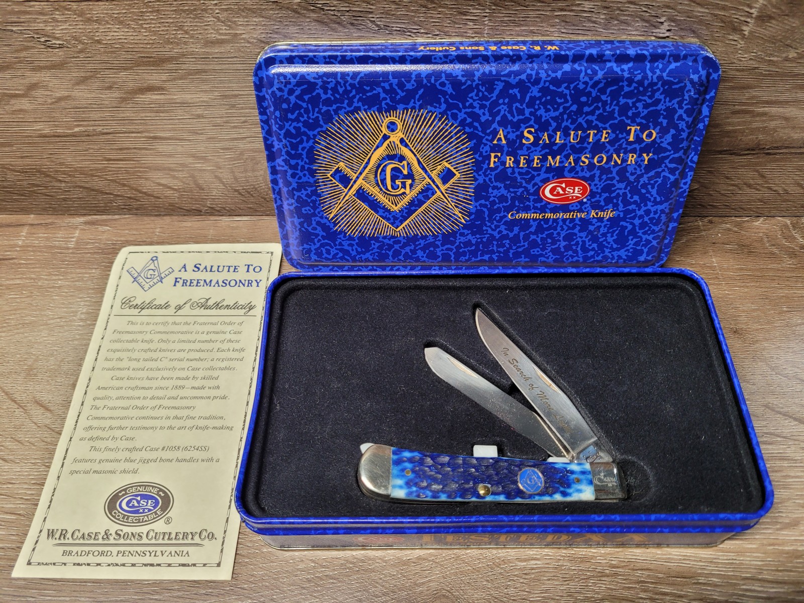 CASE XX Commemorative Knife on www.Gun.Rodeo