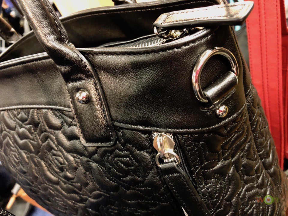 Concealed Carry Raven Shoulder Pouch from Gun Handbags